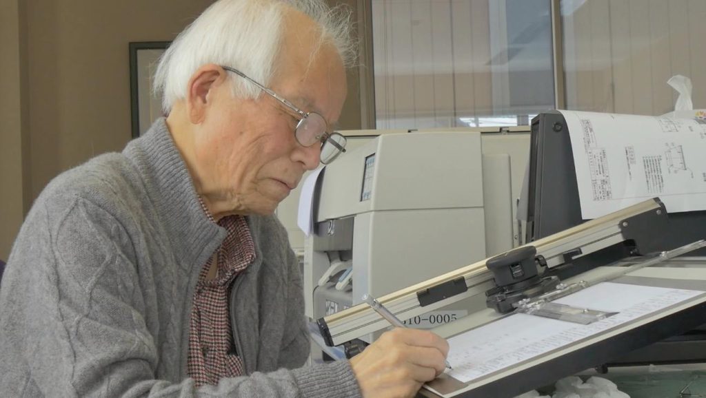 緩和ケアを受けながら仕事を続ける平野治行さん