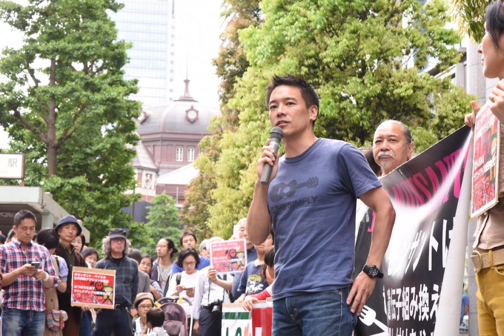 日本での抗議行動を呼びかけた一人である川上資人弁護士（Ｃ）MICHIHIKO IWASAWA